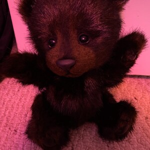 リアルなテディベアのぬいぐるみ、手作りの本物そっくりのぬいぐるみ