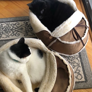 moccasin cat bed
