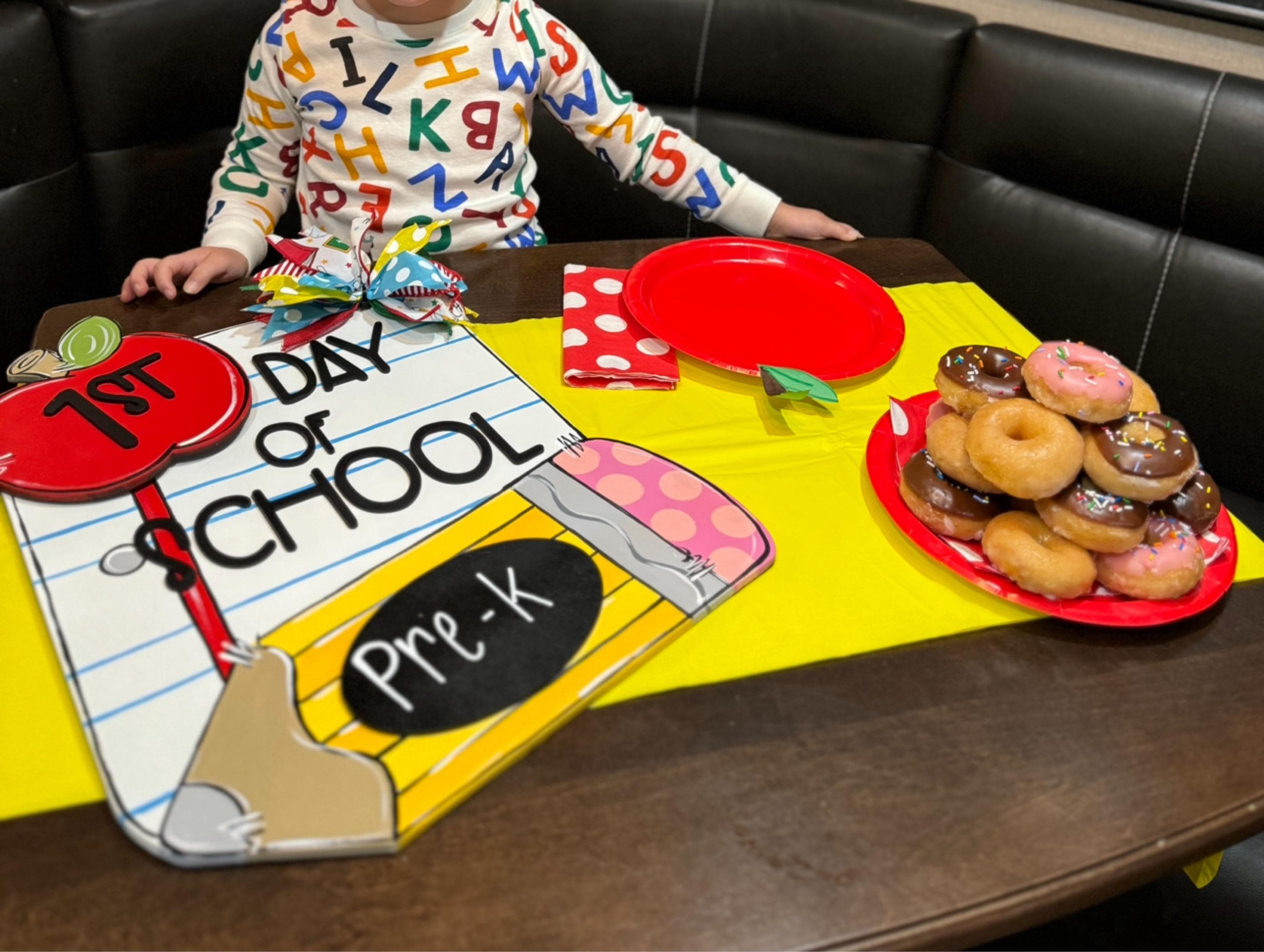 First & Last Day of School Chalkboard Sign – Teacher/Student Door Hanger - Interchangeable apple