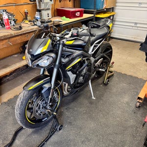 Carénage Sport Pour Triumph Street Triple 660 S 2020-2022 - Noir - Neuf - Accessoire Moto - Marque Moto In Moto