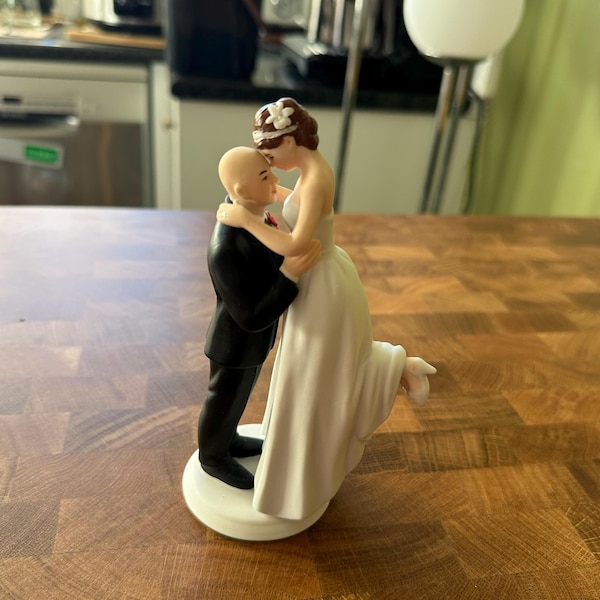 True Romance Interlocking Bride and Groom Cake Topper - Medium Skin ...