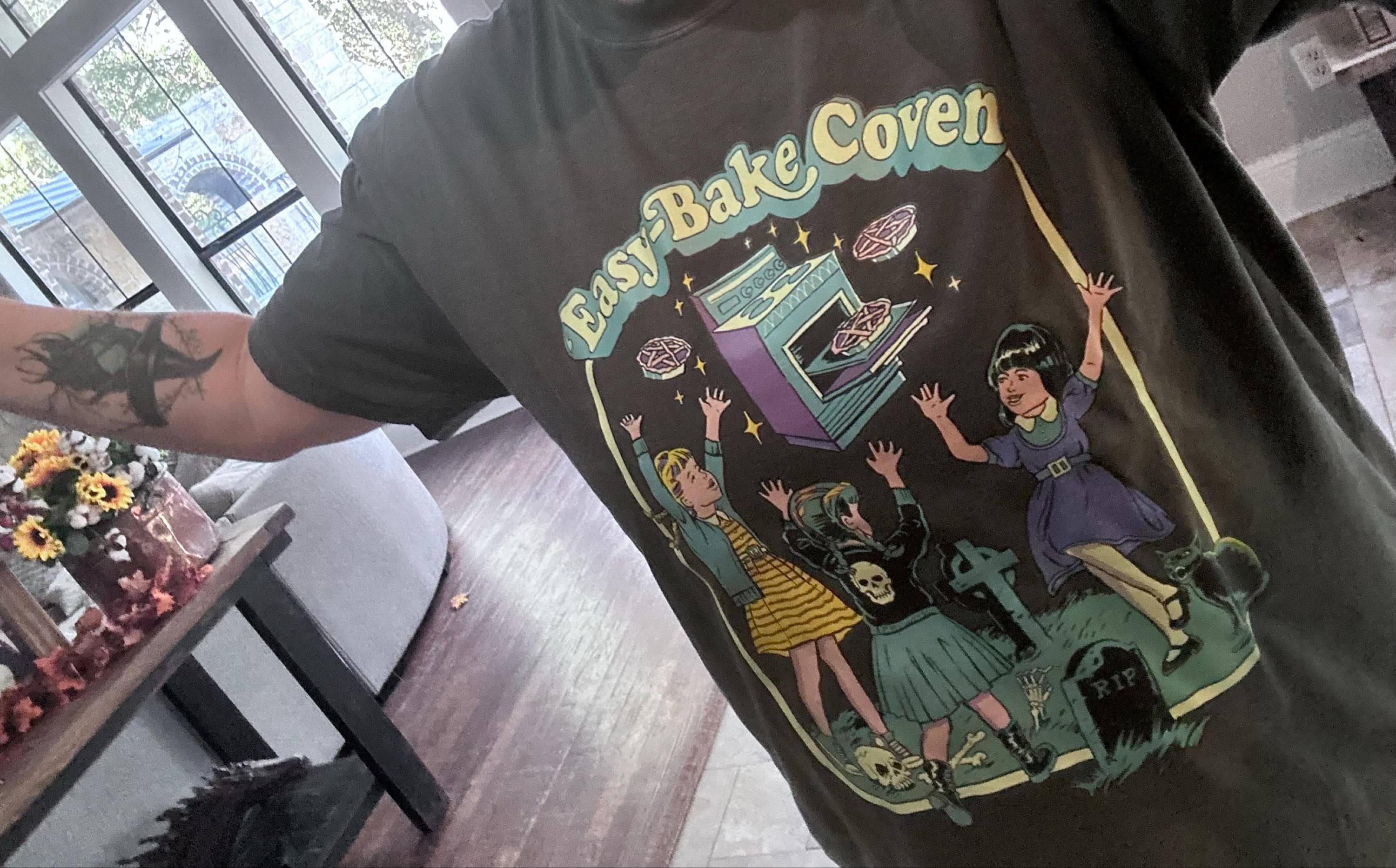 Easy Bake Coven 90s Horror Movie Fan Oversized Vintage T Shirt, Halloween Tee, Comfort Colors Tee, Plus Size Halloween Tee, Witchy Vibes Tee