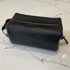 Personalized Groomsmen Gift Dopp Kit Bag Customized Leather Toiletry ...