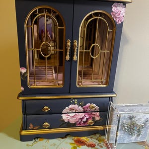 Bridgette added a photo of their purchase