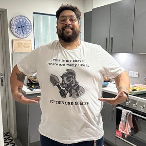 Ellis added a photo of their purchase