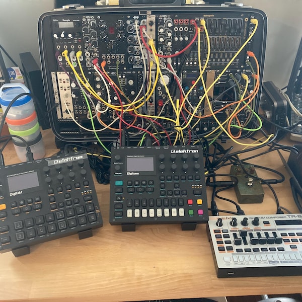 Magnetic RISER for ELEKTRON Digitakt / Digitone / Syntakt / Octatrack ...