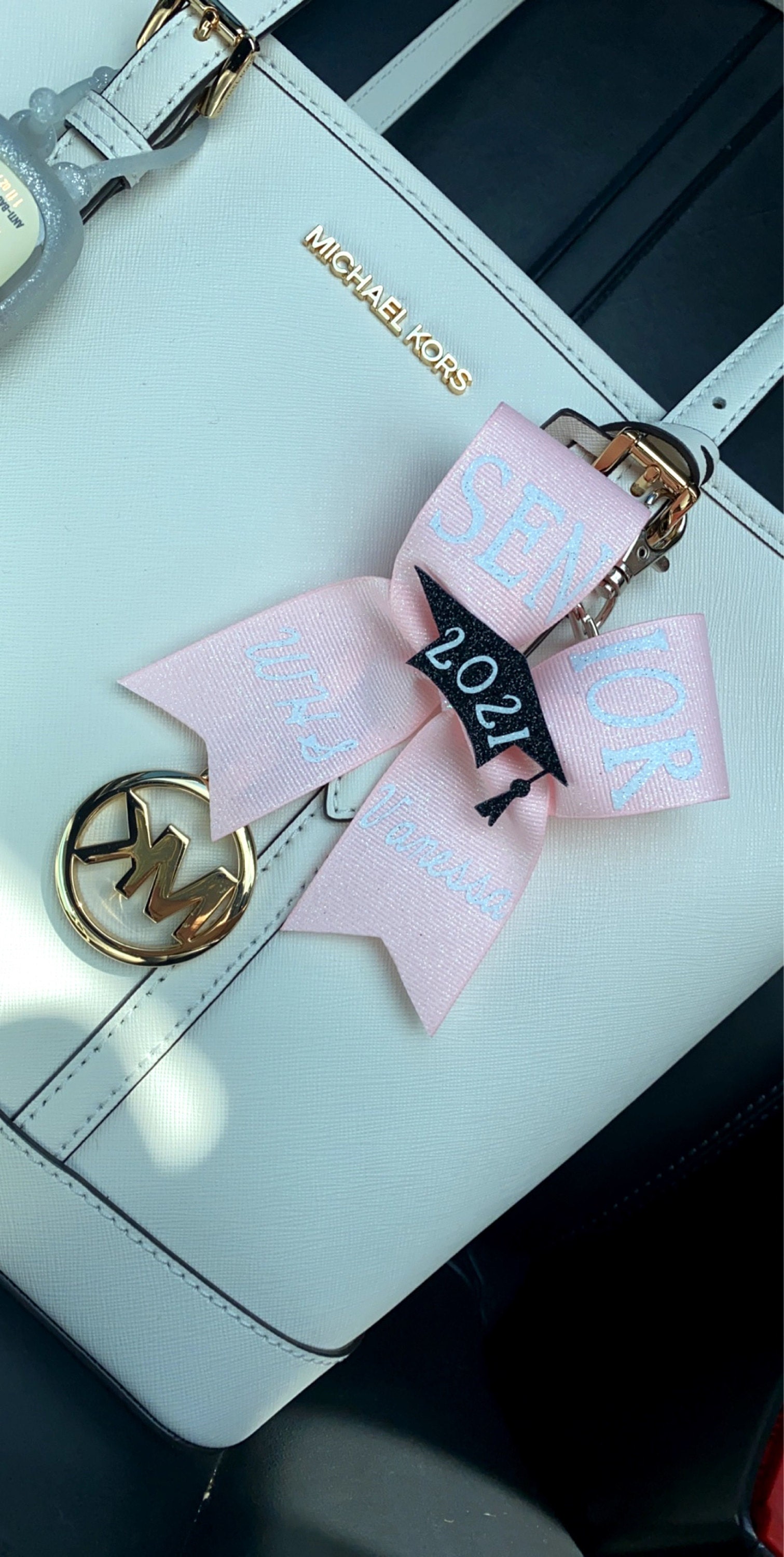 Senior keychain bow - Senior gift - Senior - graduation gift- graduation keychain