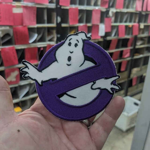 暗闇で光るゴーストバスターズ ロゴ「No Ghost」パッチ - Etsy 日本