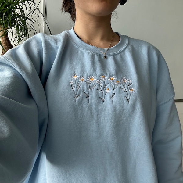 Cute Daisy Polkadot Pattern Print Women Crewneck Sweatshirt