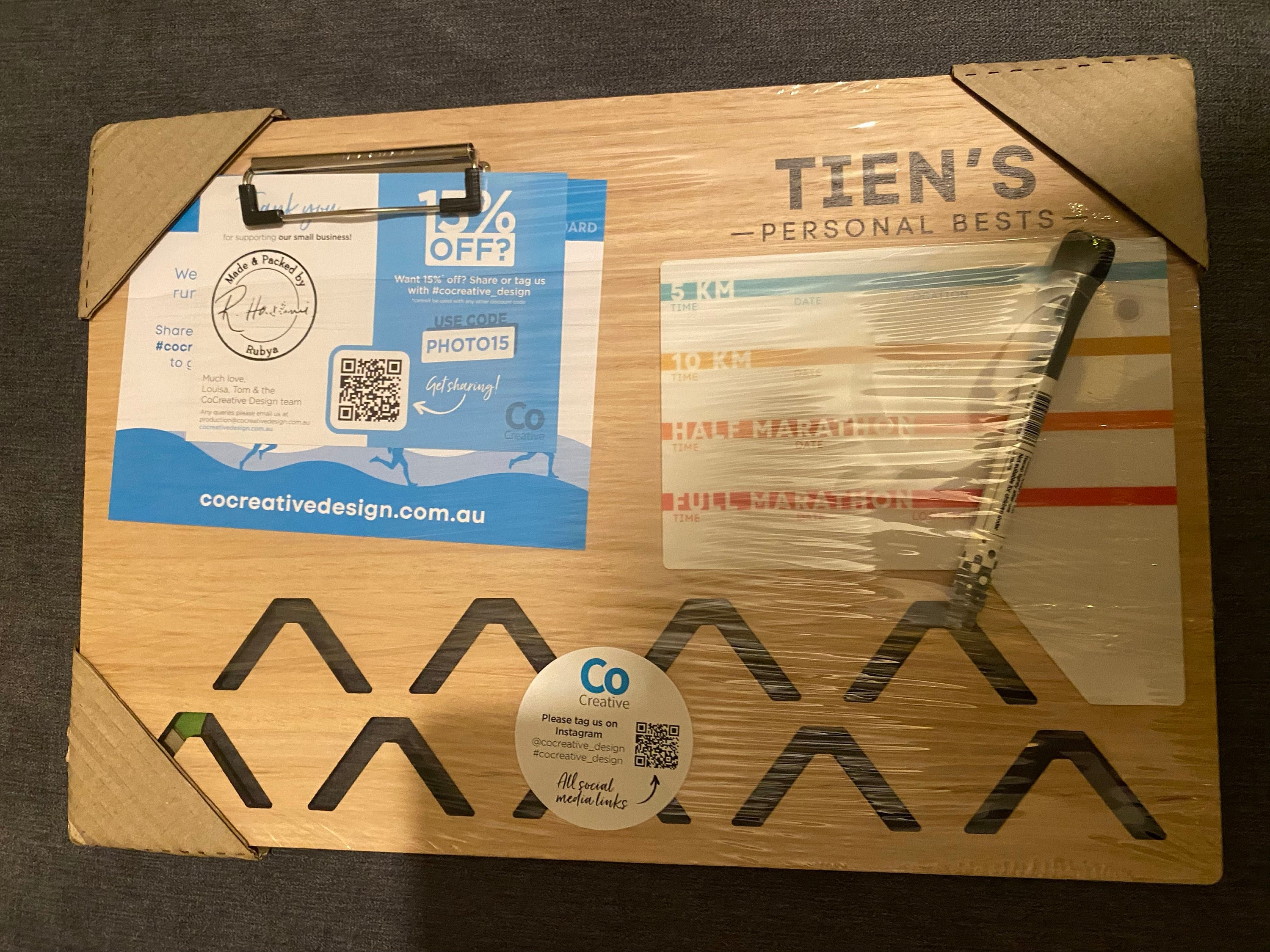 Personalized Running Medal Hanger and Bib Display - Show Off Your PB with Style - Perfect Gift for Runners and Athletes