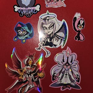 ハズビン ホテル ステッカー | マスクを脱いだアダムまたはマスクを