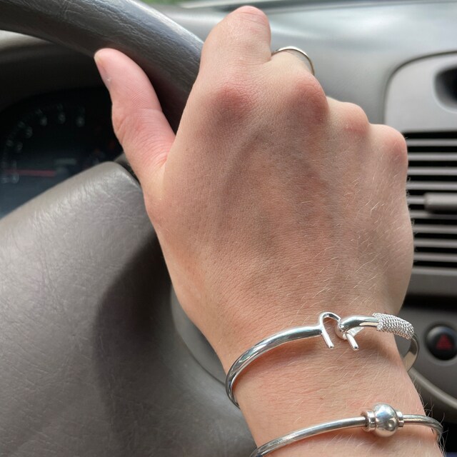 アクセサリー ritsuko karita Silver Hook bangle Amazon.com: Ridged Arrow .925 Sterling Silver West Indian