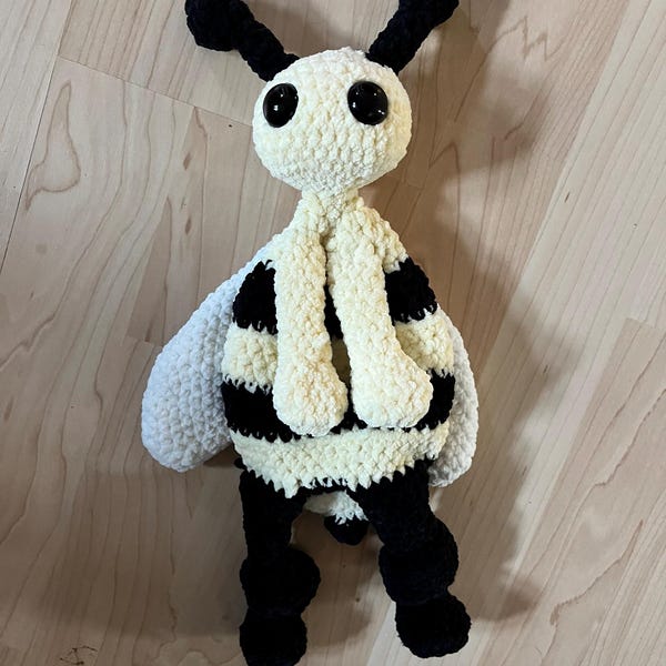 Bee Snuggler Crochet Pattern: Amigurumi Plush Toy (PDF Pattern) - Etsy