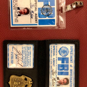 Fox Mulder FBI Badge Wallet [1059] - $0.00 : Hollywood History