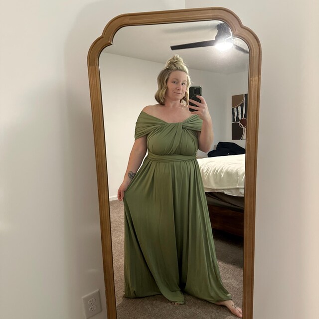 eucalyptus green maxi dress Zapaka Women Eucalyptus A Line V-Neck Bridesmaid Dress Long Sleeves Maxi Wedding Guest Dress, Eucalyptus / US20W main image 1