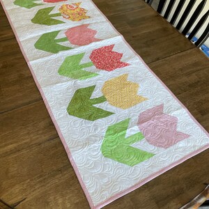 Flower Patchwork Quilted Table Runner GFTOTP18218