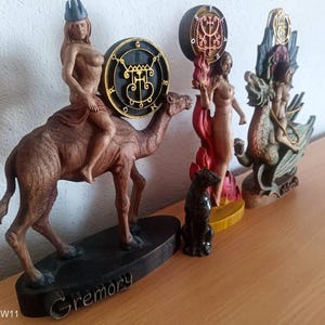 霊が見える置物 グレモリー像：木製オカルト祭壇木彫装飾悪魔ゴエティア印オカルト