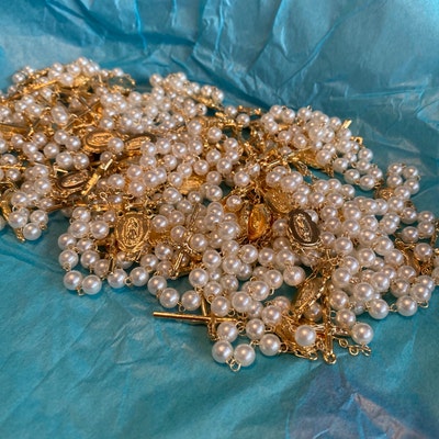 50 Baptism Favors Acrylic Pearls Vintage Gold Plated /mini Rosaries ...