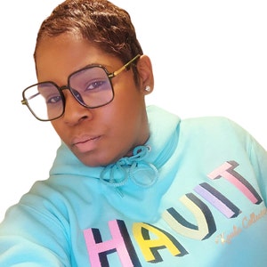 Laquanda added a photo of their purchase