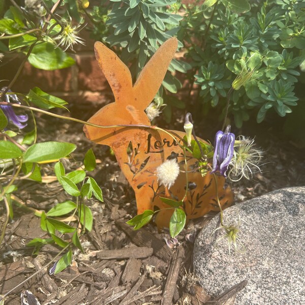 Rusty Bunny Metal Sign, Garden Decor, Rabbit Stake, Vintage Sign ...