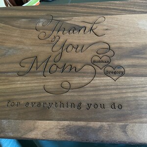 VINETEN Gifts for Mom - Cutting Board Engraved with Recipe Mom Verse -  Mother's Day Gift for Mom from Daughter or Son - 13 Inch Personalized