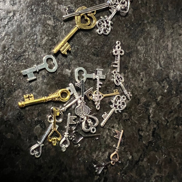 Buy Bulk Replica Skeleton Keys Rare Vintage Antique Replica Charms Jewelry  Steampunk Wedding Bead Supply Necklace Decoration Shadowbox Craft Zz Online  in India 