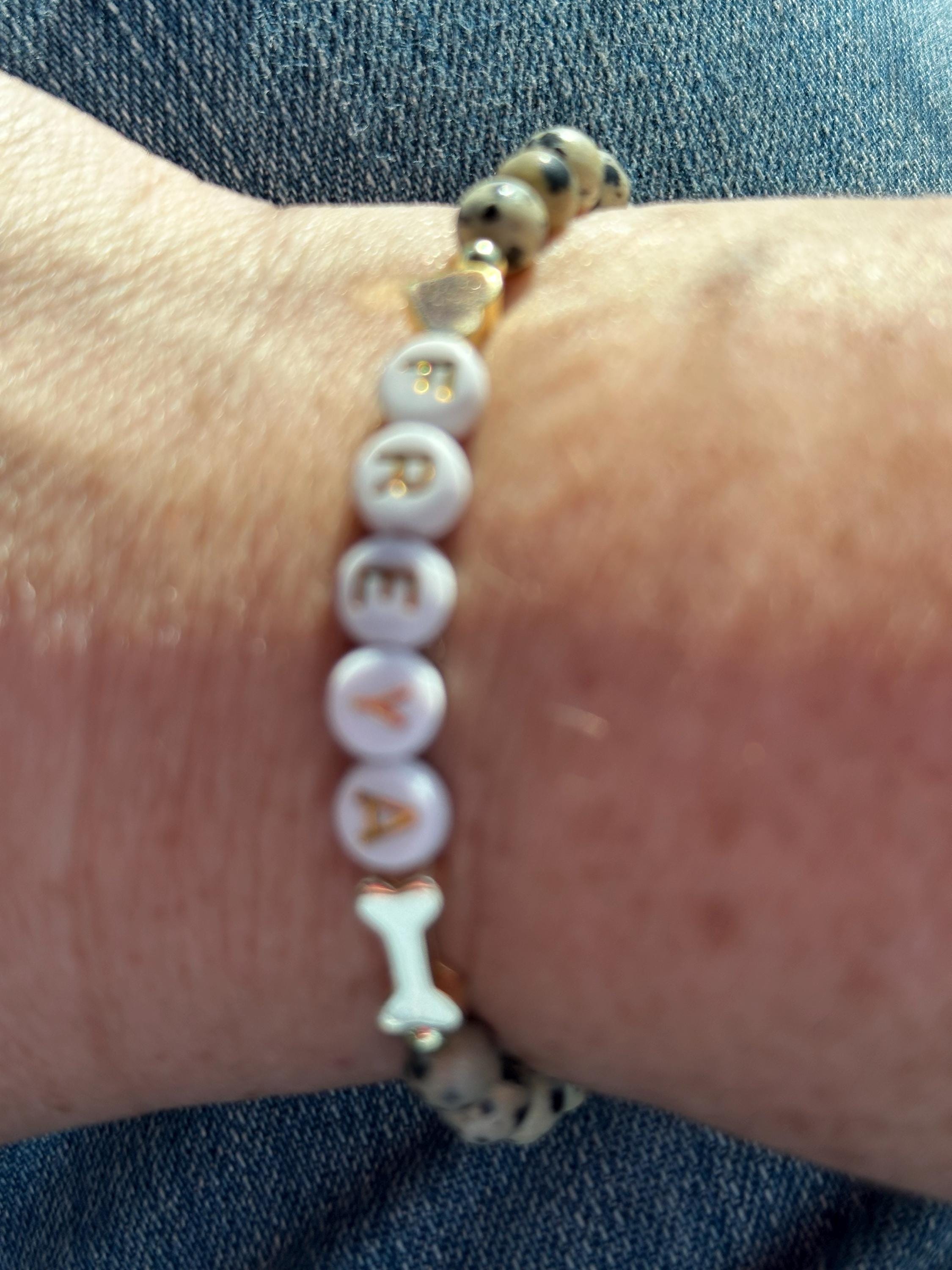 Personalized Pet Name Bone Bracelet with Beads, Gold Bone Bracelet, Stretch Chain, Pet Memorial Jewelry, Gift for Dog Mom/Pet Lovers