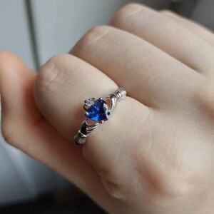 Sterlingsilber Claddagh Mit Cz Steine Herz Damen Ring