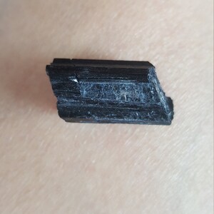 Qualität aus Brasilien 20-40 mm AA 1 kg Turmalin Kristalle schwarz Ø ca 