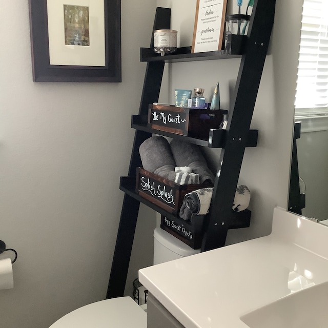 Walnut Over the Toilet Ladder Shelf, Wood Shelf, Bathroom Storage, Toilet  Paper Holder, Above Toilet Shelf, Ladder Shelf, Decorative Shelf 