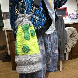 Taylor added a photo of their purchase