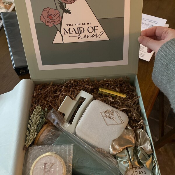 Happy Birthday Gift Box for Her, Personalized Birthday Box With Spa ...