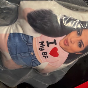 Elvia added a photo of their purchase