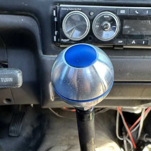 STL file Grogu/The Child/Baby Yoda/ shifter knob sIlver ball·3D STL file Grogu/The Child/Baby Yoda/ shifter knob sIlver ball·3D