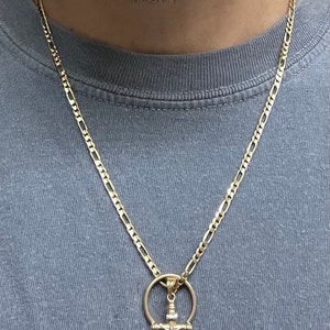 Taylor added a photo of their purchase