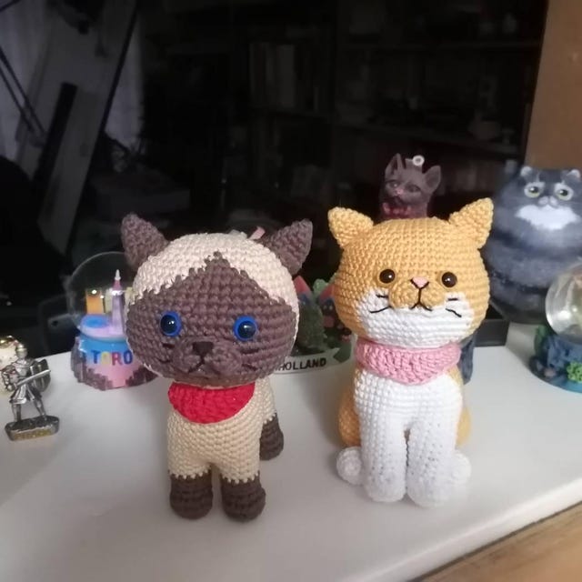 シャム猫のかぎ針編みパターン、編みぐるみ子猫（デジタルダウンロード