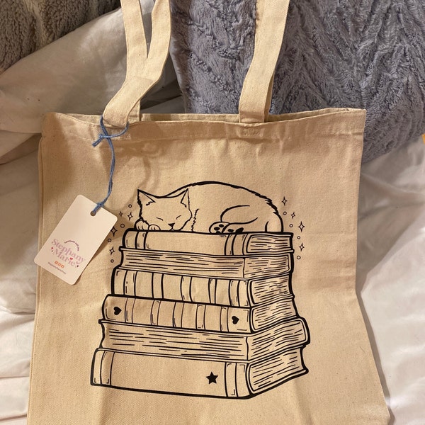 Bookish Feline Quilted Tote Bag NCU0NTD1283