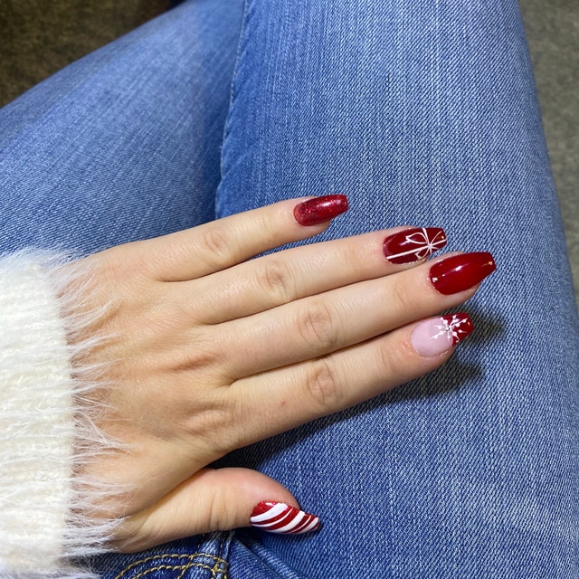 RED AND GREEN CHRISTMAS NAILS - USING WATER-COLOR - YouTube