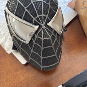 ブラックスパイダーマンマスク、フェイスシェルレンズ付きトビー