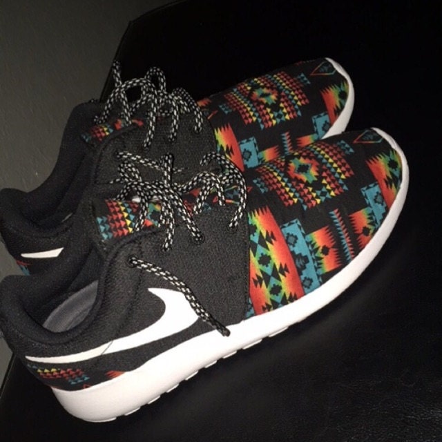 aztec nike roshe