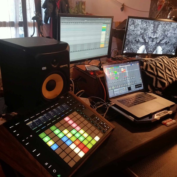 Ableton Push Stand // Desktop Rack for Ableton Live Push 2 or 3 ...