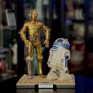 スターウォーズ 1/6スケール C-3PO と R2-D2 用ディスプレイスタンド