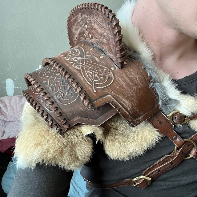 Viking Fantasy Style Leather Shoulder Pad for Larp and Cosplay. Viking  Armor Inspired by Skyrim 