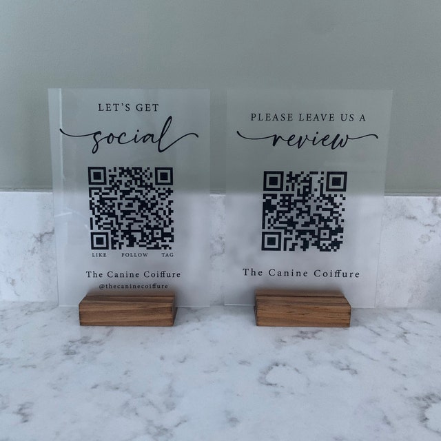 Cartello Pubblicitario In Acrilico Smerigliato Con QR Code Personalizzato - Base In Legno A U, Per Social, Pagamenti E Wi-Fi (Scegli Logo E QR)