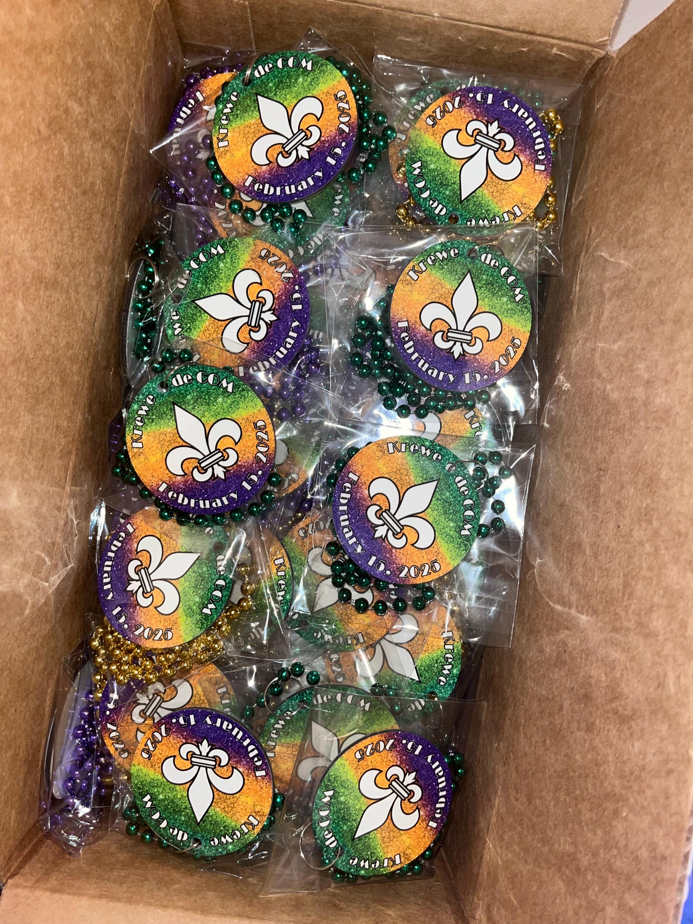 EINSEITIGE Mardi Gras-Halskettenmedaillons – Individuell gestaltet mit farbigem Design (verwenden Sie ein vorgefertigtes Design oder senden Sie Ihr eigenes ein). Großpackungen.