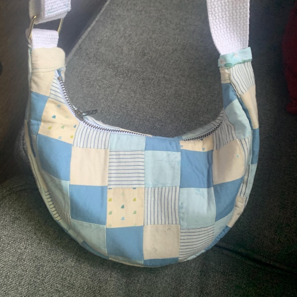 Half Moon Sling Bag With Pockets Sewing Pattern | Crescent Moon Bag ...