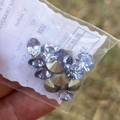 60 Strass Anciens Fond Conique Couleur Jonquil - Diamètre 2,1 Mm - Neufs Sans Emballage