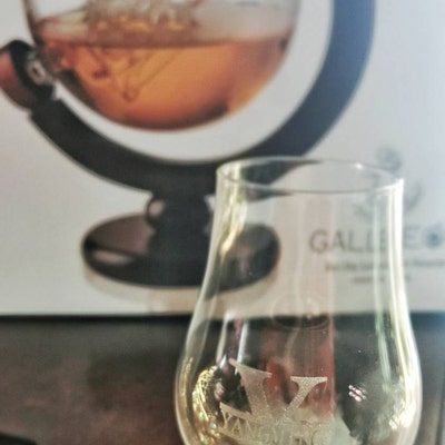 Personalized Globe Decanter Set With Engraved Glencairn Glasses Whiskey ...