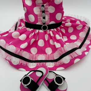 Leanna added a photo of their purchase