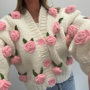 トップス Rose flower motif cardigan pink Leilayca Pink Roses Cardigan , Chunky Cropped Cardigan for